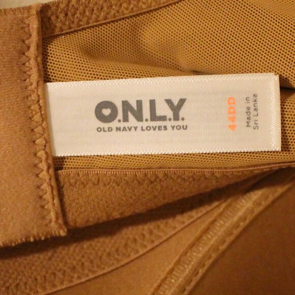 Old Navy Full-Coverage Molded Wireless Bra - Picture 3 of 4